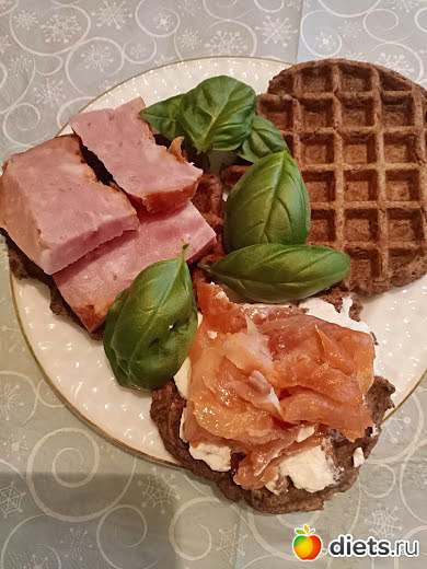 вафли из льняной муки с миндальным маслом. вафли джек фото. вафли из льняной муки. льняные вафли в вафельнице. медовые вафли.