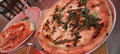 неаполитанская пицца (кальцоне и с мореродуктами-лосось)