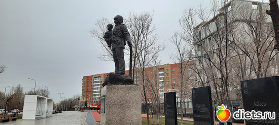 памятник пожарному, альбом: Нур-Султан 2021-2022. Пожарка.99