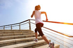 Как правильно ходить по лестнице, чтобы похудеть?