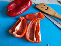 а вот болгарский перец вкусен, когда нарезан крупно