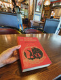Книга в кафе