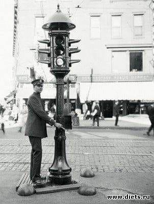 first traffic light 1914