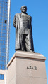 Абай приветливо смотрит на меня