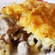 КУРИЦА С ГРИБАМИ, ЗАПЕЧЁННАЯ ПОД КАРТОФЕЛЬНОЙ ШУБОЙ