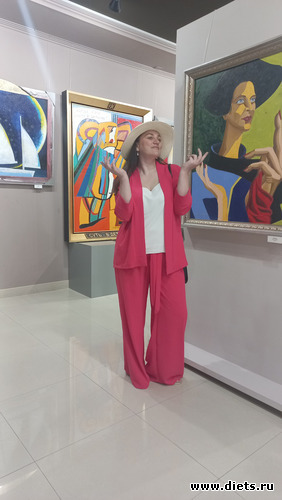 4 фото: Выставка вышивки