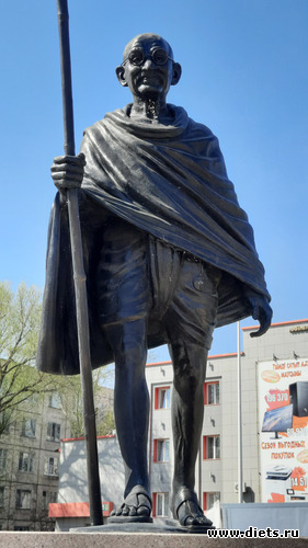 изучила, альбом: Астана Зима/весна/лето 2023