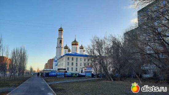 чуть прогулялись, погодка отличная, но надо было пальтишко уже теплее надевать, альбом: Храмы Астаны