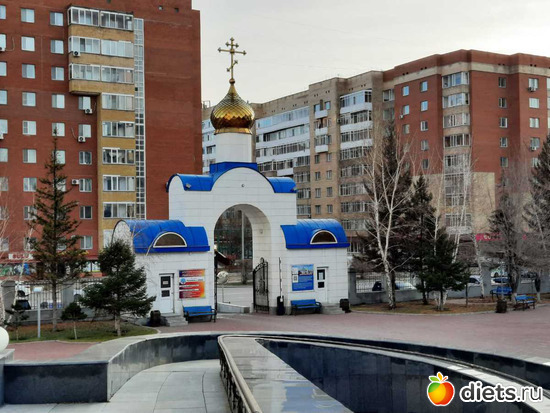 это другой вход во двор и на территорию собора, альбом: Храмы Астаны