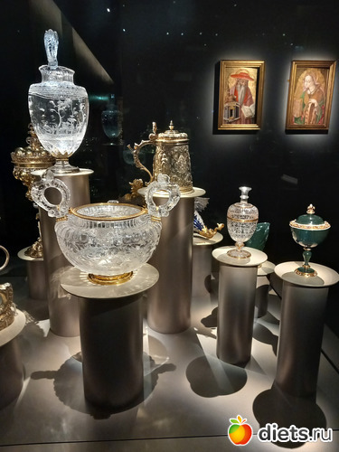 17 ����: Hotel de la Marine