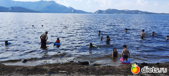 сразу побежали на пляж, альбом: Отдых с внучей в Боровом 2024