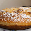 Пирог с грушей на сковороде