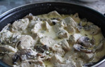 Куриное филе с грибами и сливками