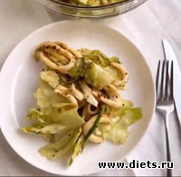Легкий салат с кальмаром