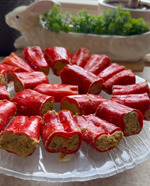 Закуска из сладкого перца, фаршированного грецкими орехами